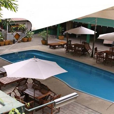 Hideaway Hotel Порт-Морсбі Екстер'єр фото