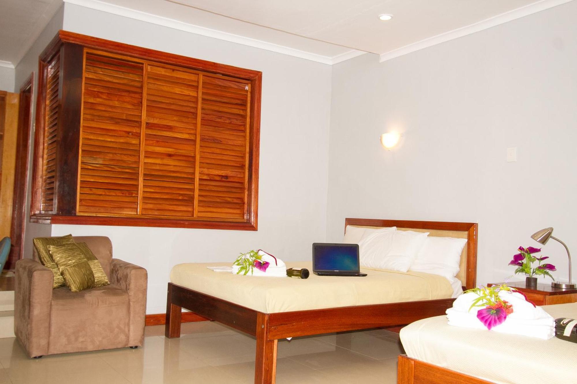 Hideaway Hotel Порт-Морсбі Номер фото