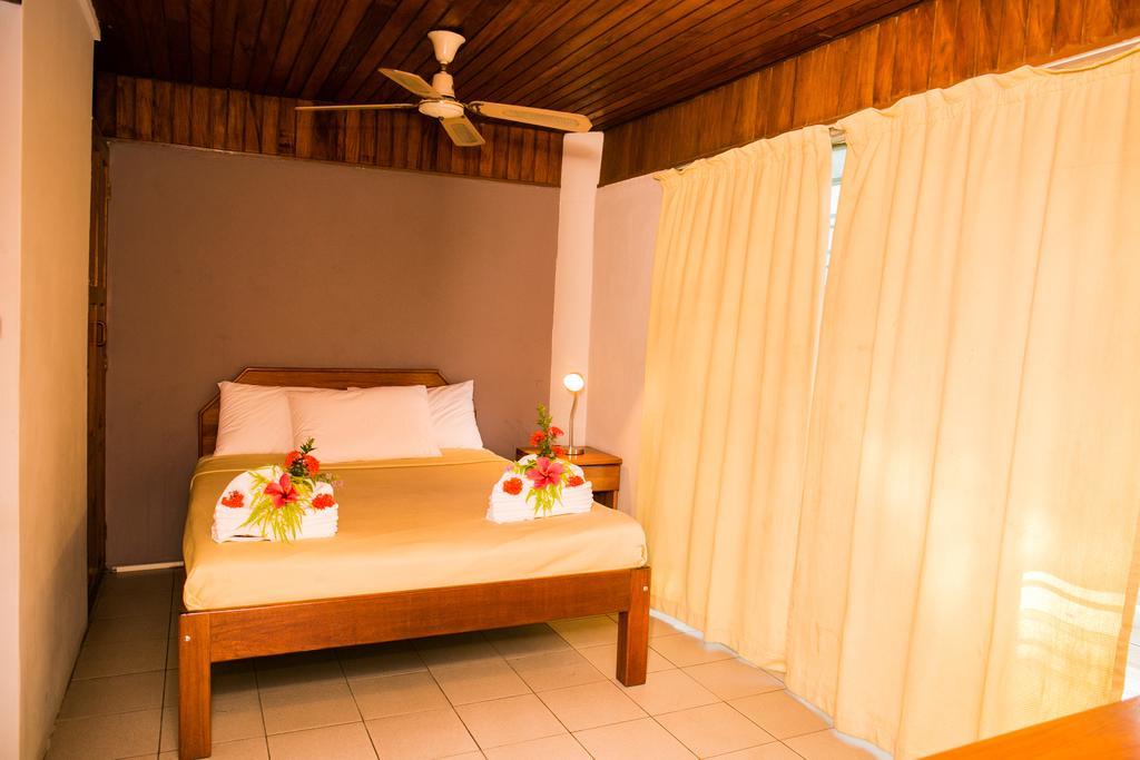 Hideaway Hotel Порт-Морсбі Номер фото