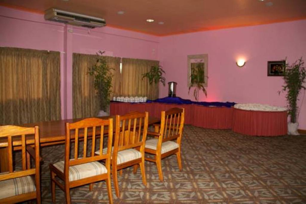 Hideaway Hotel Порт-Морсбі Екстер'єр фото